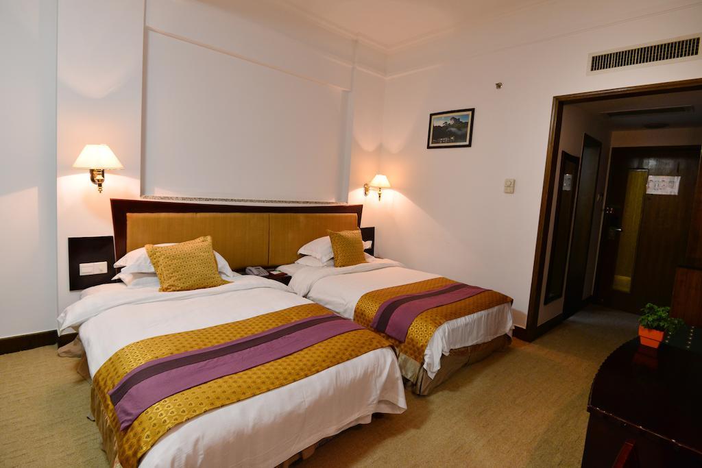 Baodao Exhibition Center Hotel Wuyishan  Chambre photo
