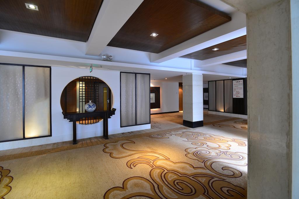 Baodao Exhibition Center Hotel Wuyishan  Extérieur photo