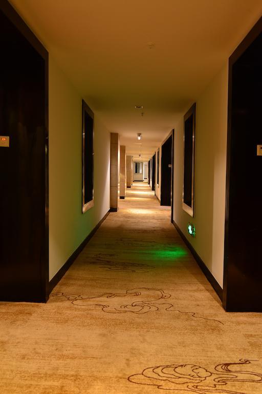 Baodao Exhibition Center Hotel Wuyishan  Extérieur photo