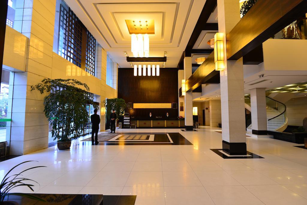 Baodao Exhibition Center Hotel Wuyishan  Extérieur photo
