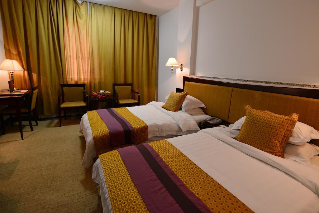 Baodao Exhibition Center Hotel Wuyishan  Chambre photo